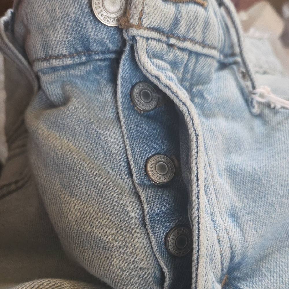 Lucky Brand 90's Midi Short - Picture 7 of 9